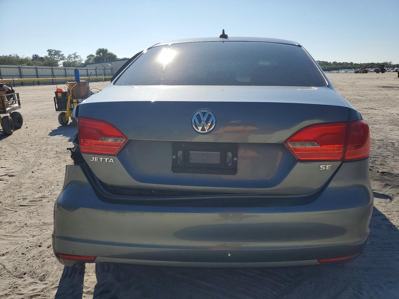 2014 VOLKSWAGEN JETTA SE photo 5