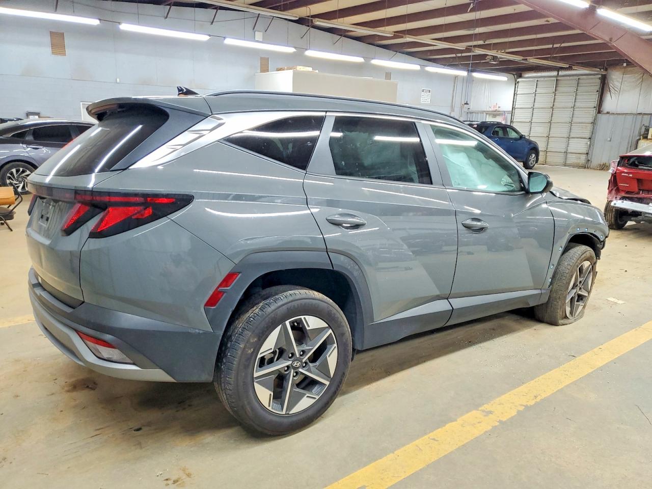 2025 HYUNDAI TUCSON SEL photo 3