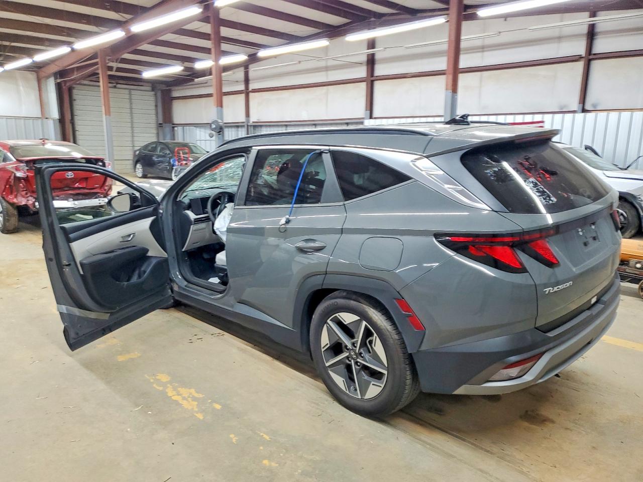 2025 HYUNDAI TUCSON SEL photo 2