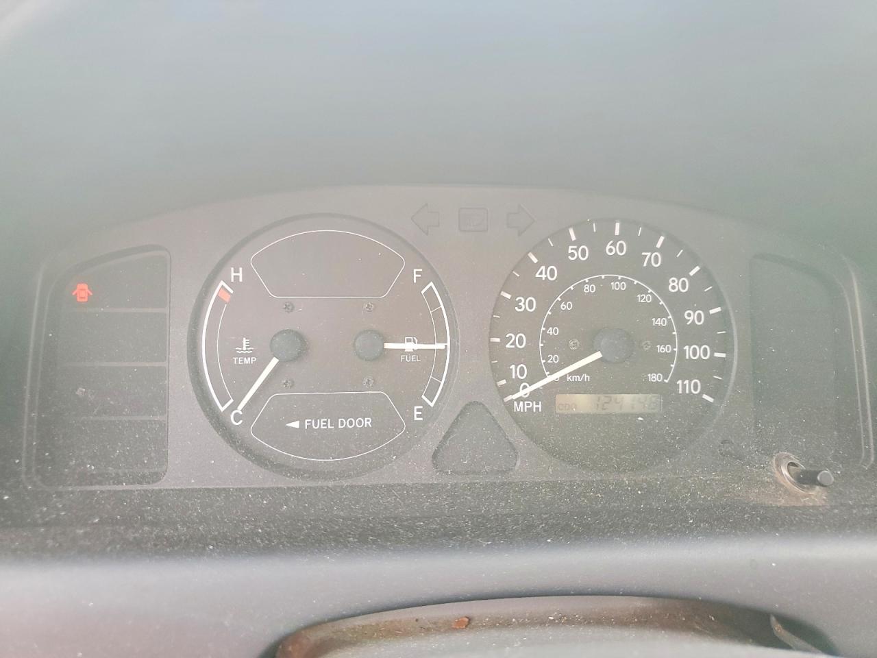 2000 TOYOTA COROLLA photo 9