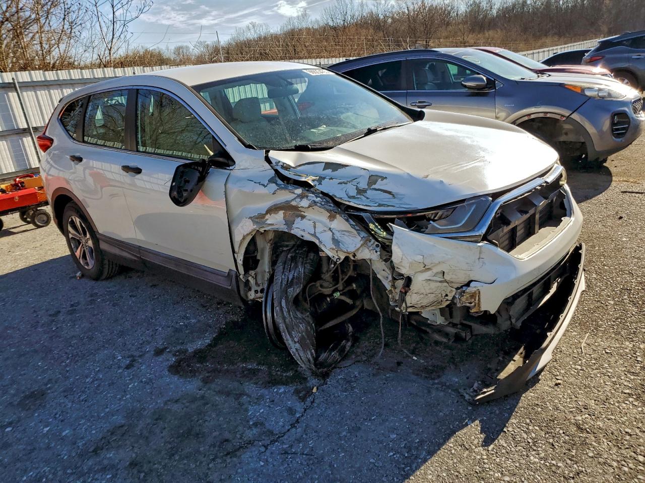 2017 HONDA CR-V LX photo 4