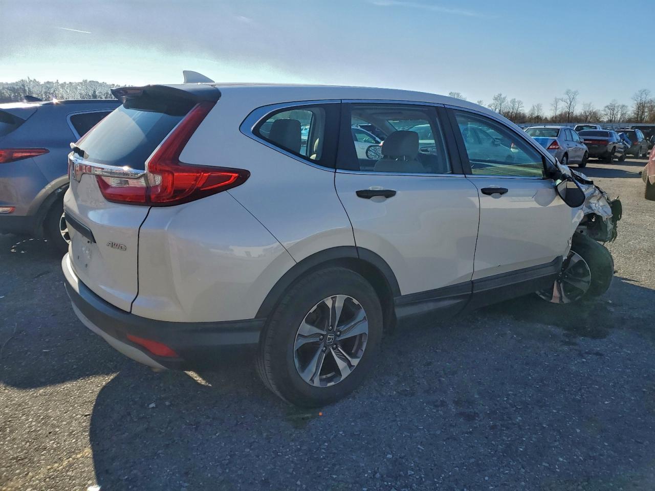 2017 HONDA CR-V LX photo 3