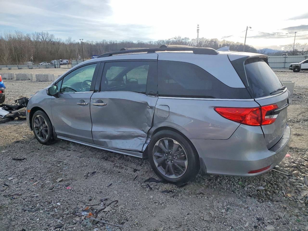 2023 HONDA ODYSSEY ELITE photo 2