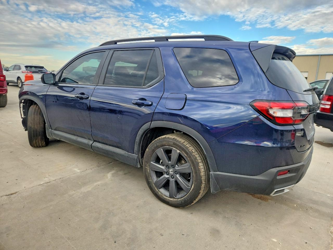 2025 HONDA PILOT SPORT photo 3