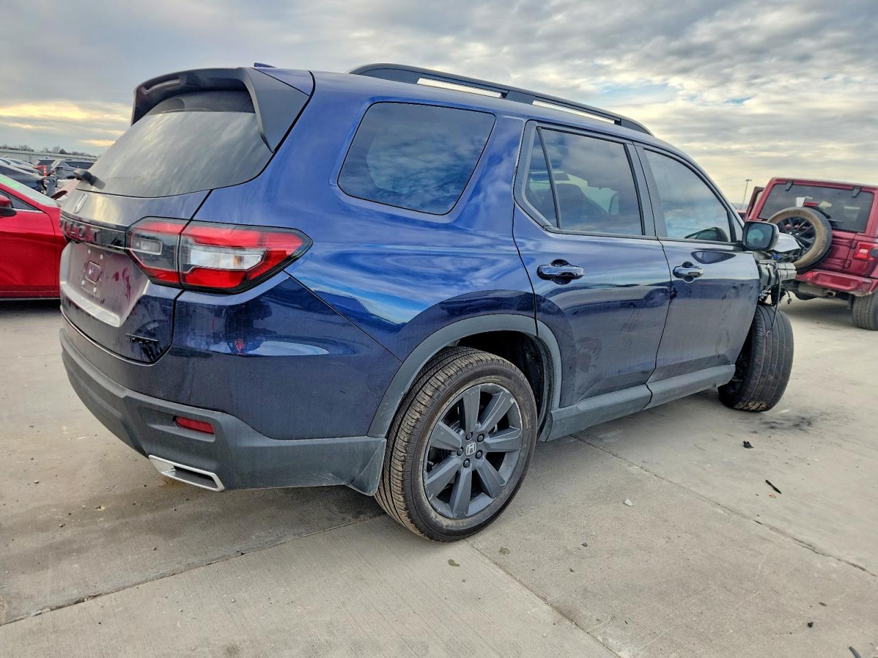 2025 HONDA PILOT SPORT photo 5