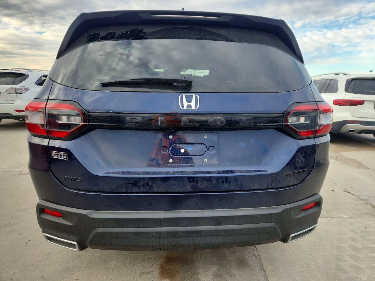 2025 HONDA PILOT SPORT photo 11