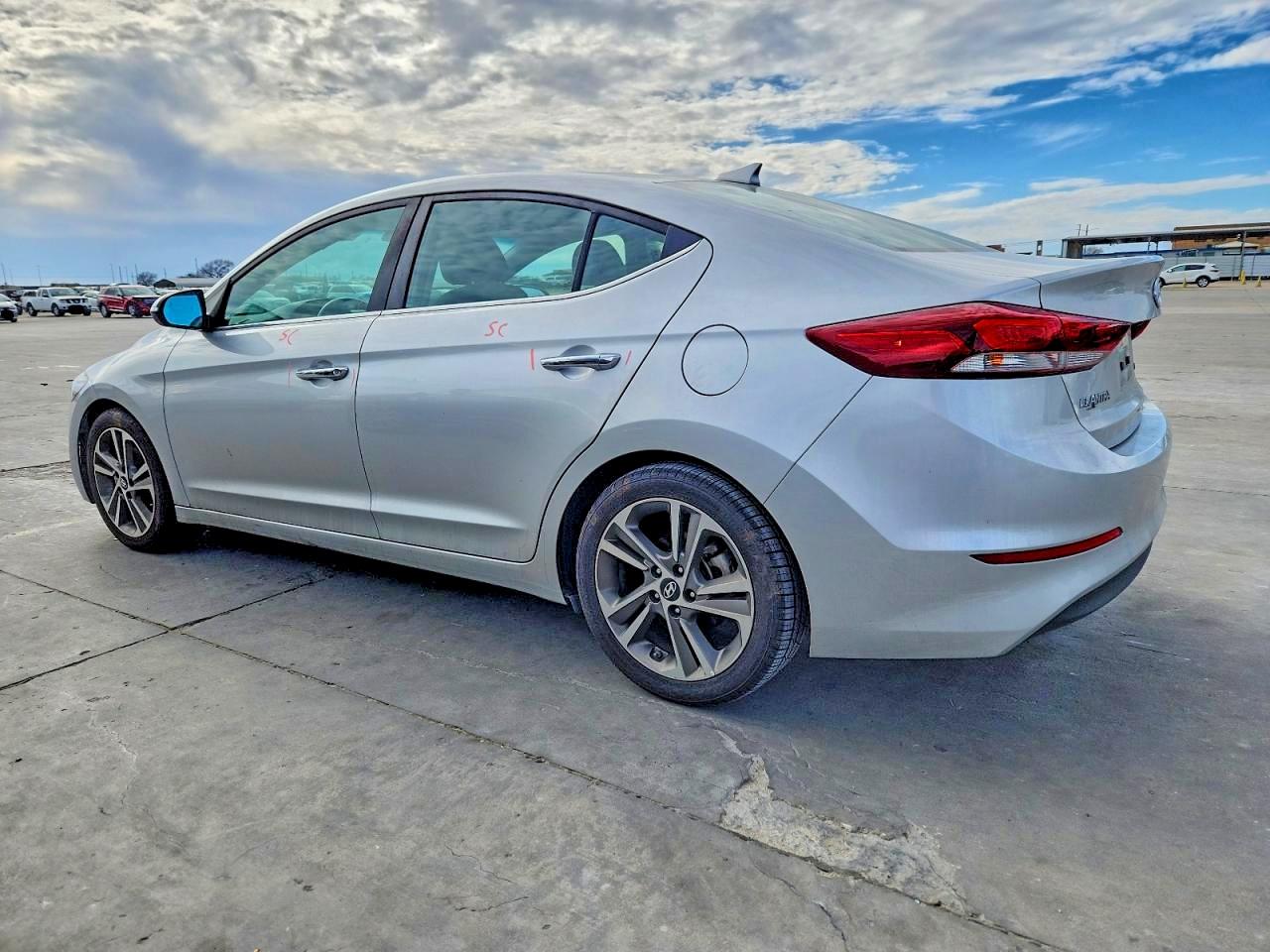 2017 HYUNDAI ELANTRA SE photo 3