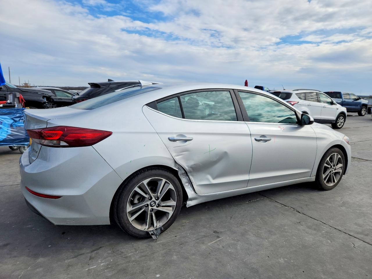 2017 HYUNDAI ELANTRA SE photo 5