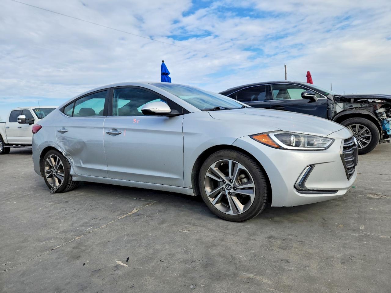 2017 HYUNDAI ELANTRA SE photo 7