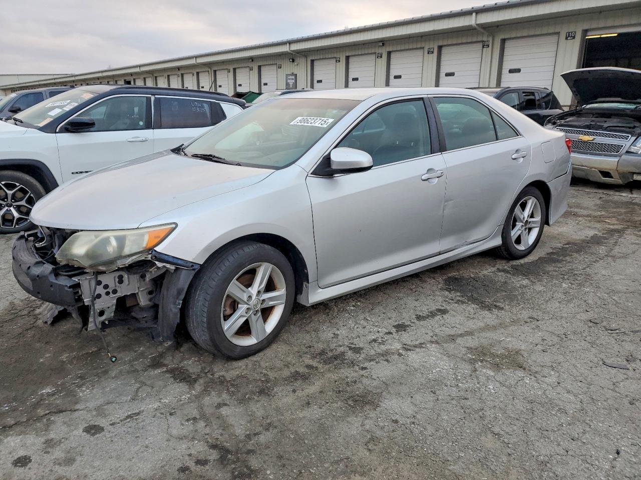 2013 TOYOTA CAMRY