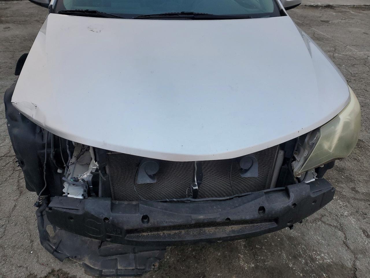2013 TOYOTA CAMRY L photo 11