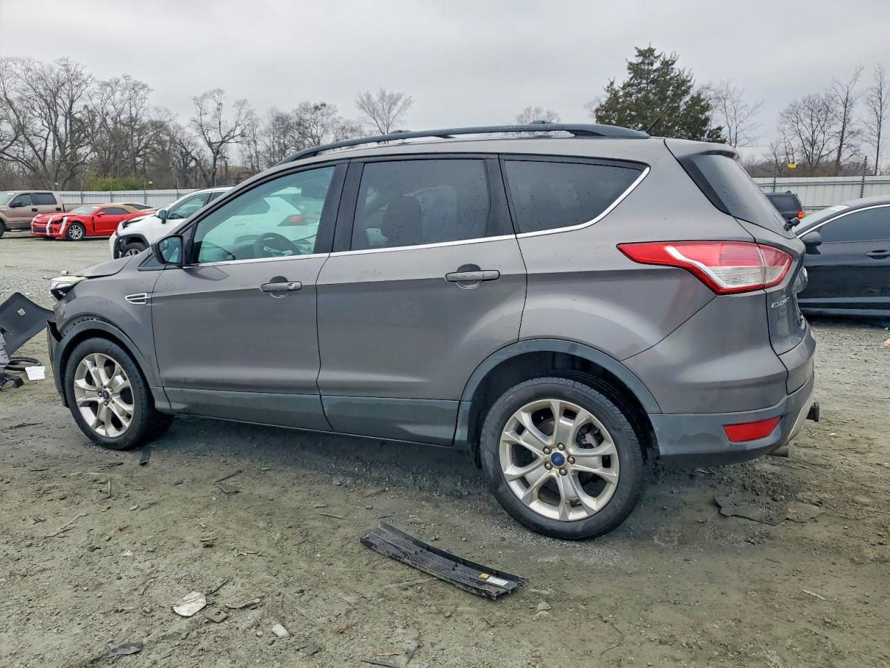 2013 FORD ESCAPE SE photo 2