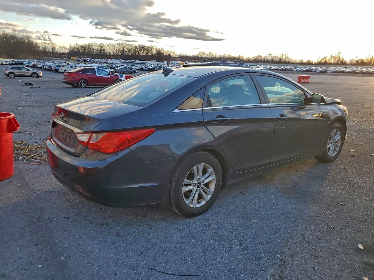 2013 HYUNDAI SONATA GLS photo 3