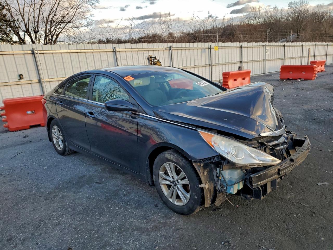 2013 HYUNDAI SONATA GLS photo 4