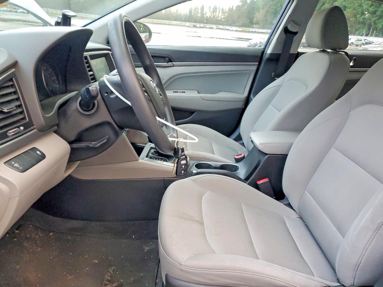 2017 HYUNDAI ELANTRA SE photo 7