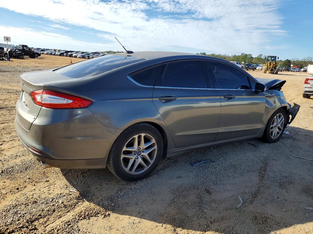 2013 FORD FUSION SE photo 3
