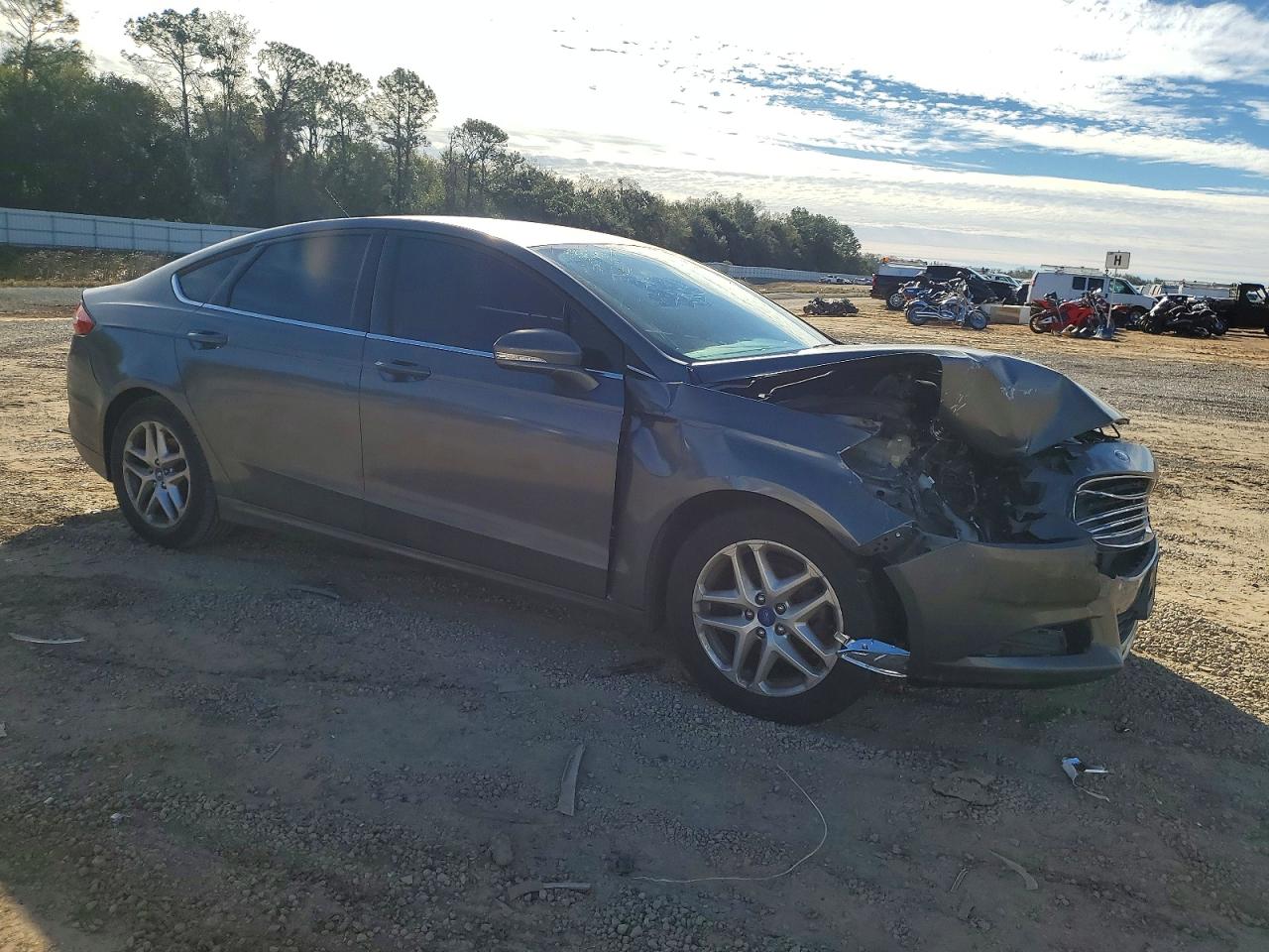2013 FORD FUSION SE photo 4