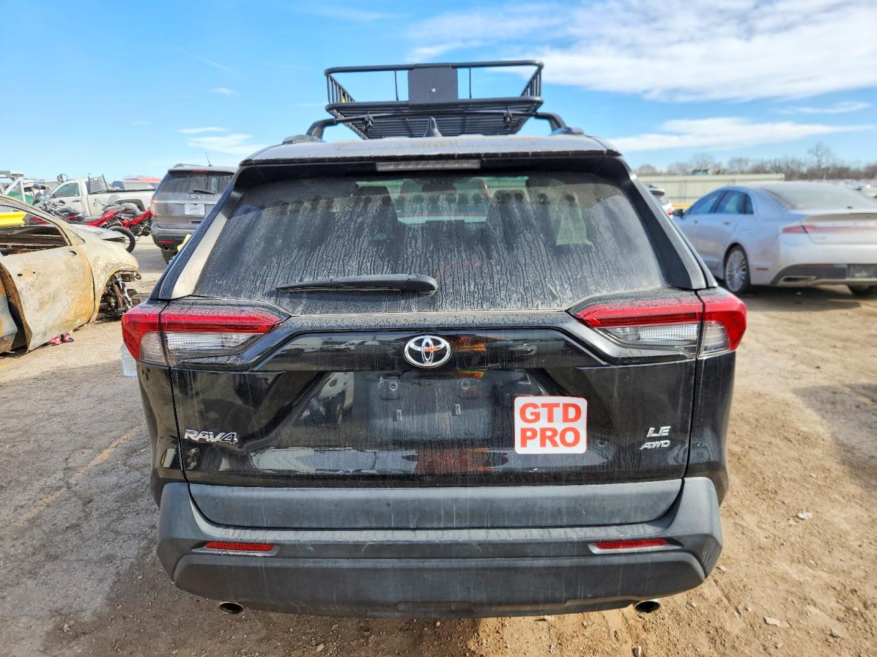 2021 TOYOTA RAV4 LE photo 6