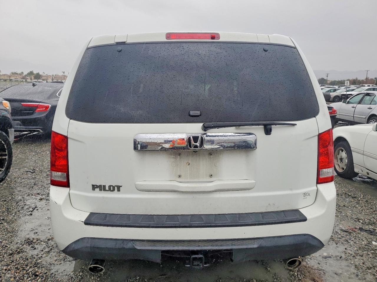 2015 HONDA PILOT EX photo 6