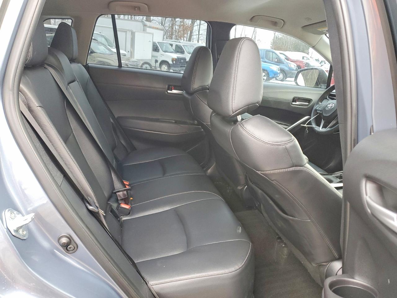 2024 TOYOTA COROLLA CROSS XLE photo 11