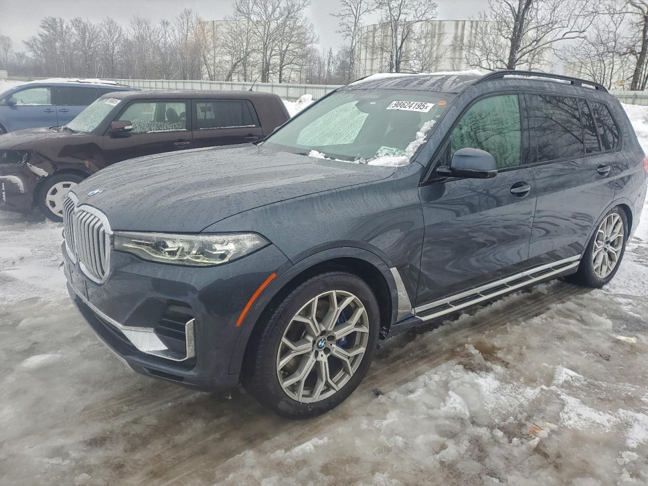 2021 BMW X7