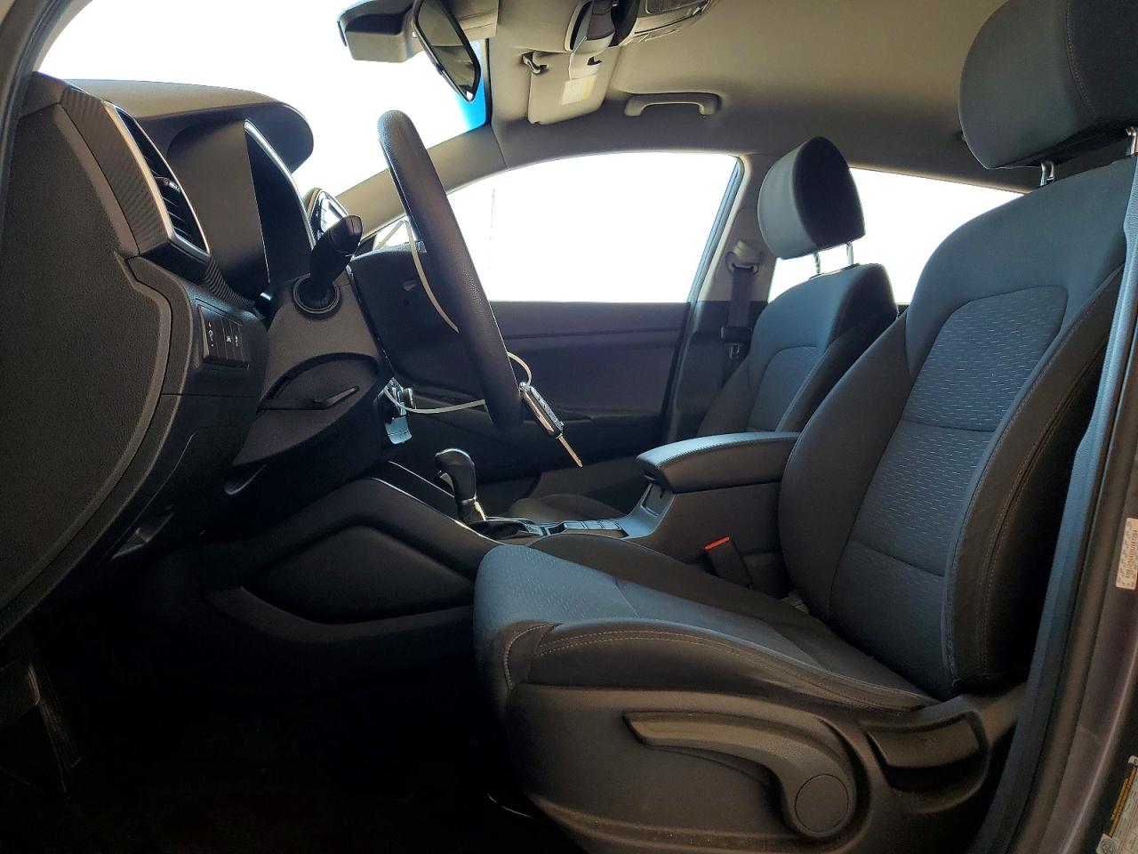 2021 HYUNDAI TUCSON SE photo 7