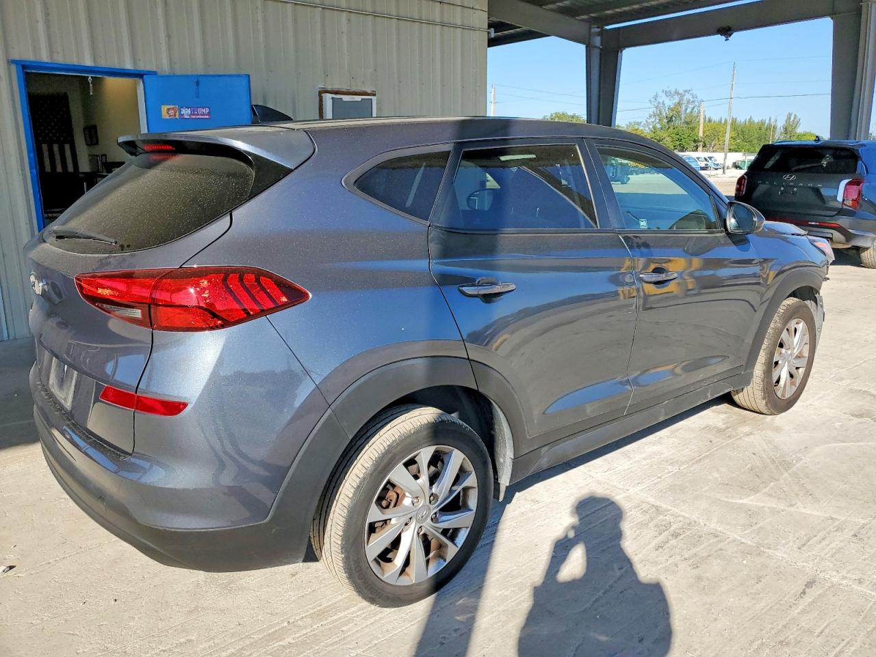 2021 HYUNDAI TUCSON SE photo 3