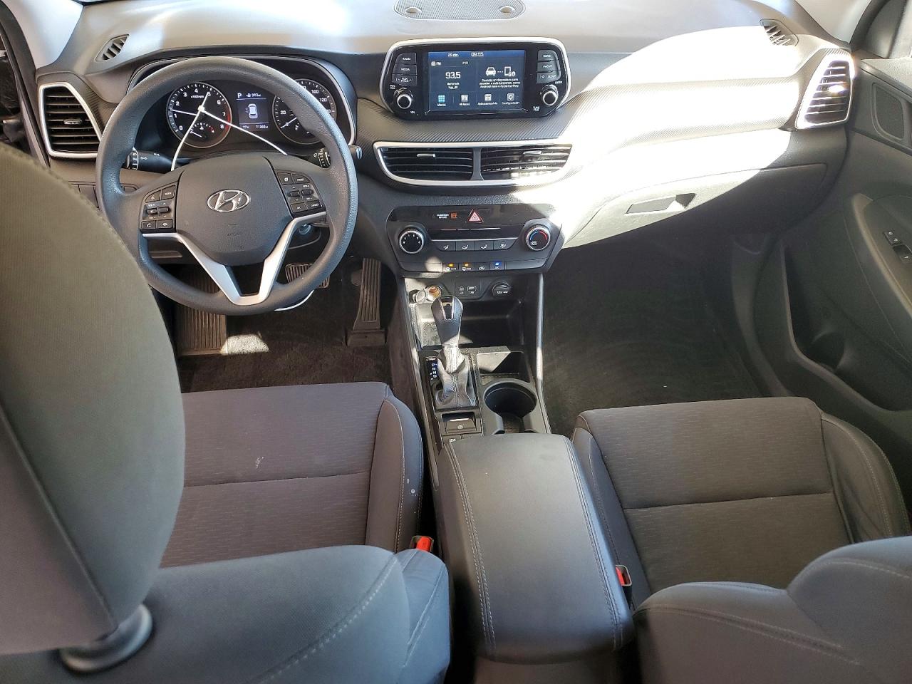 2021 HYUNDAI TUCSON SE photo 8