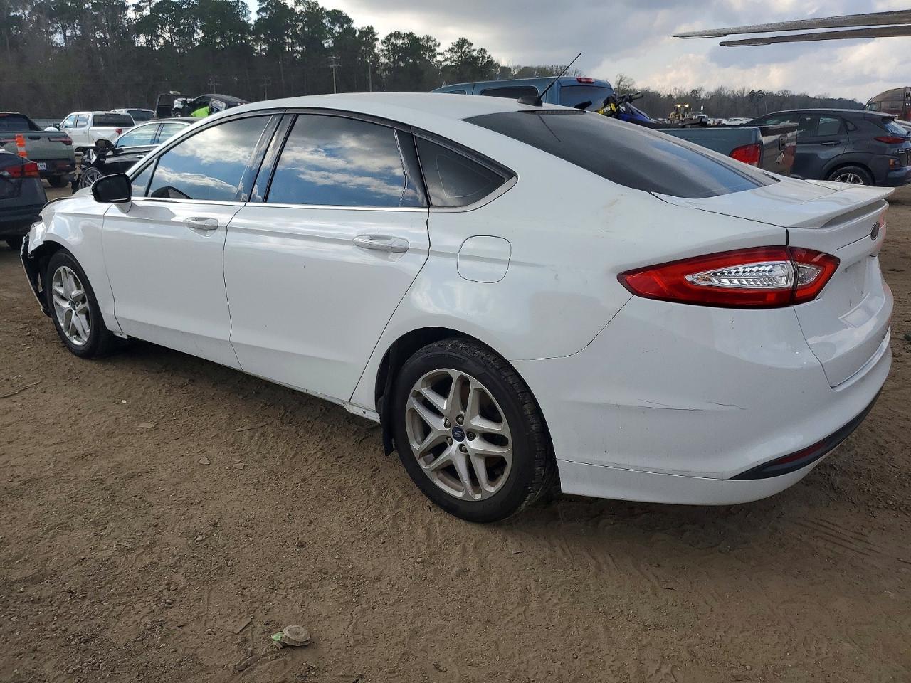 2014 FORD FUSION SE photo 4