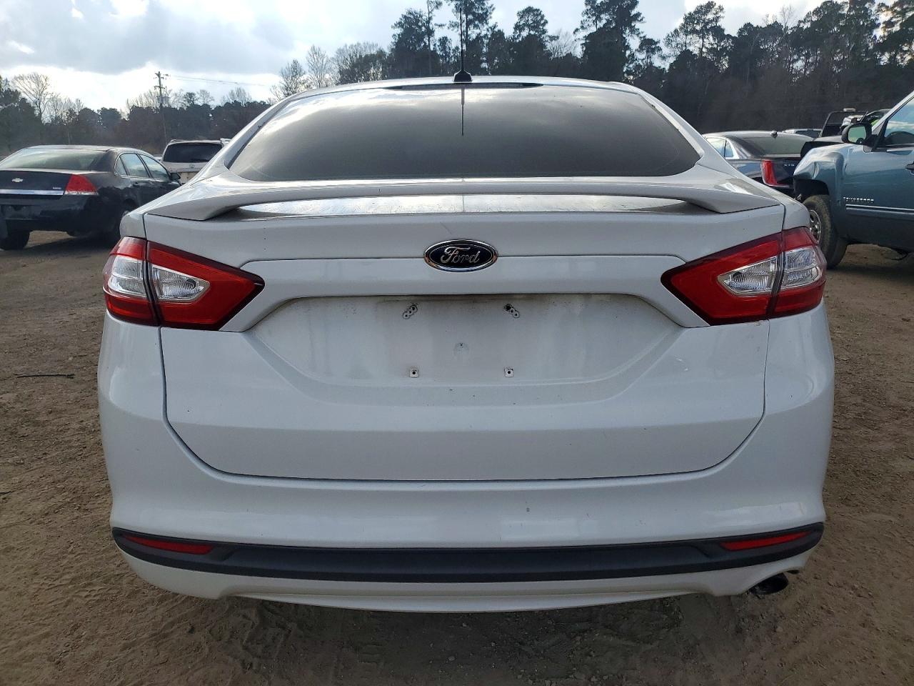 2014 FORD FUSION SE photo 16