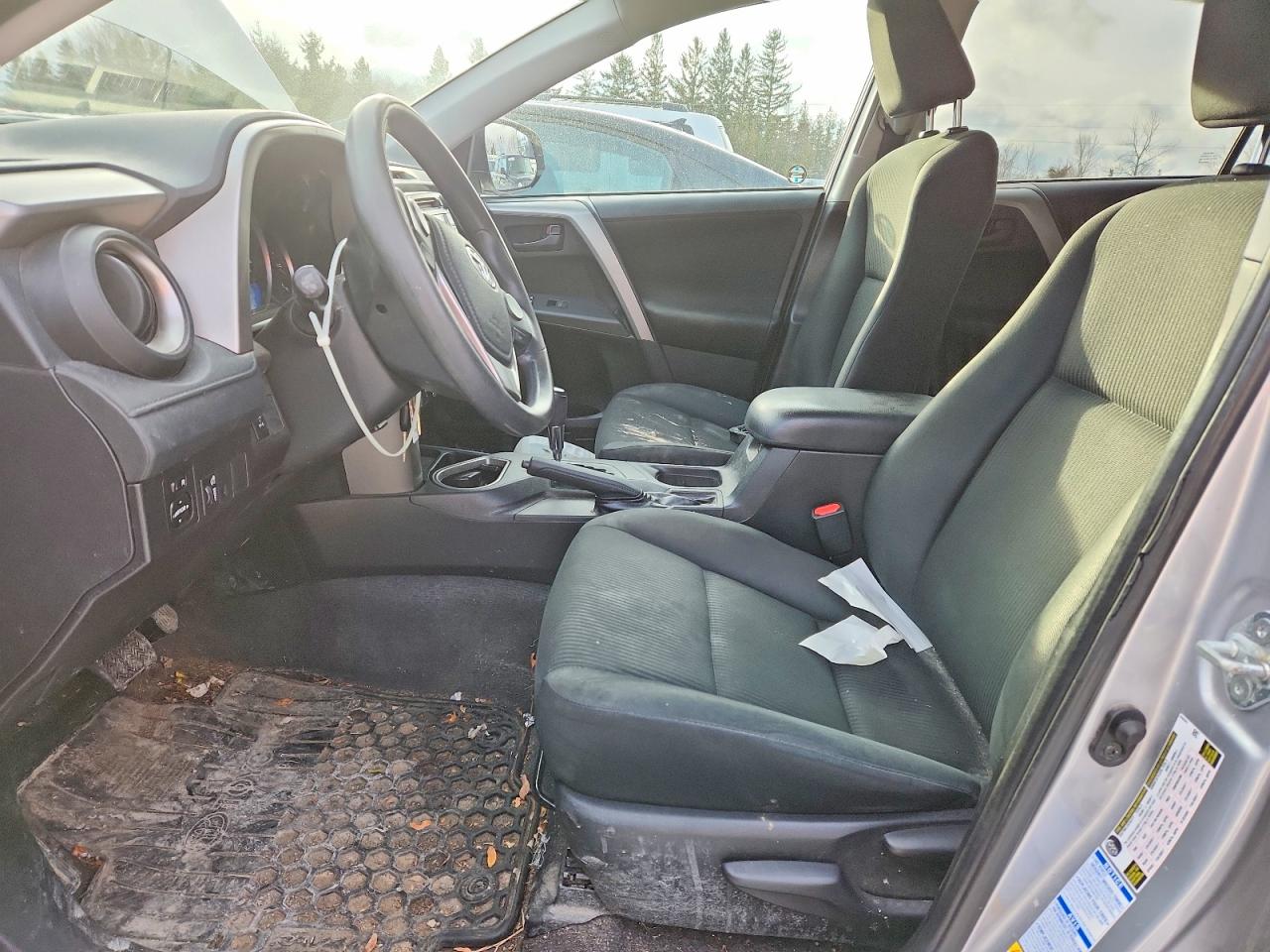 2016 TOYOTA RAV4 LE photo 13