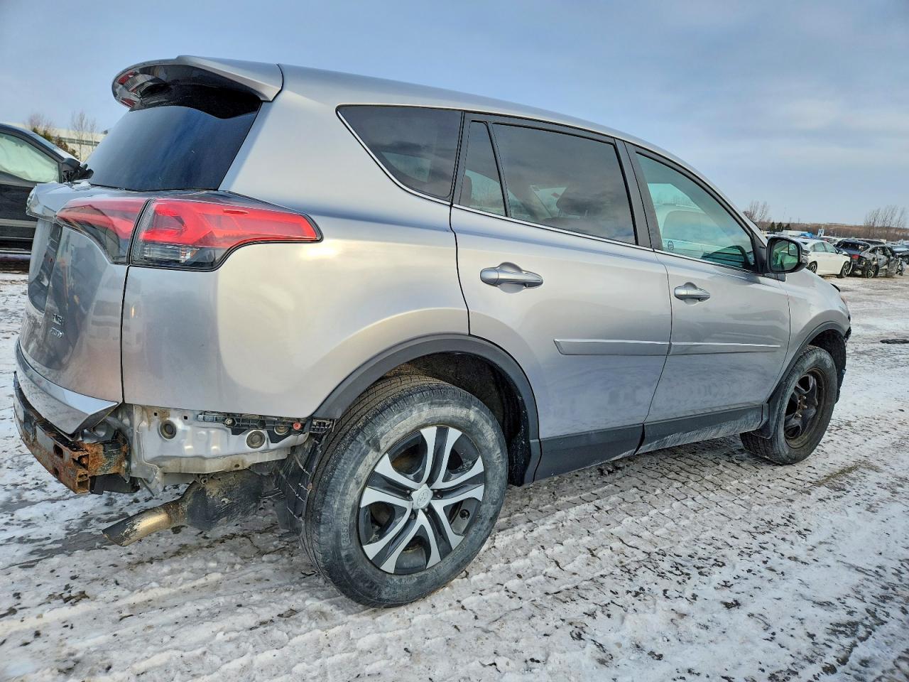2016 TOYOTA RAV4 LE photo 5