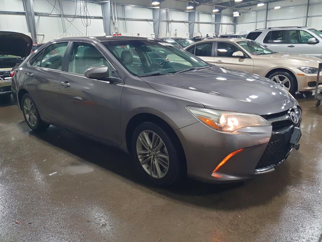 2016 TOYOTA CAMRY LE photo 4