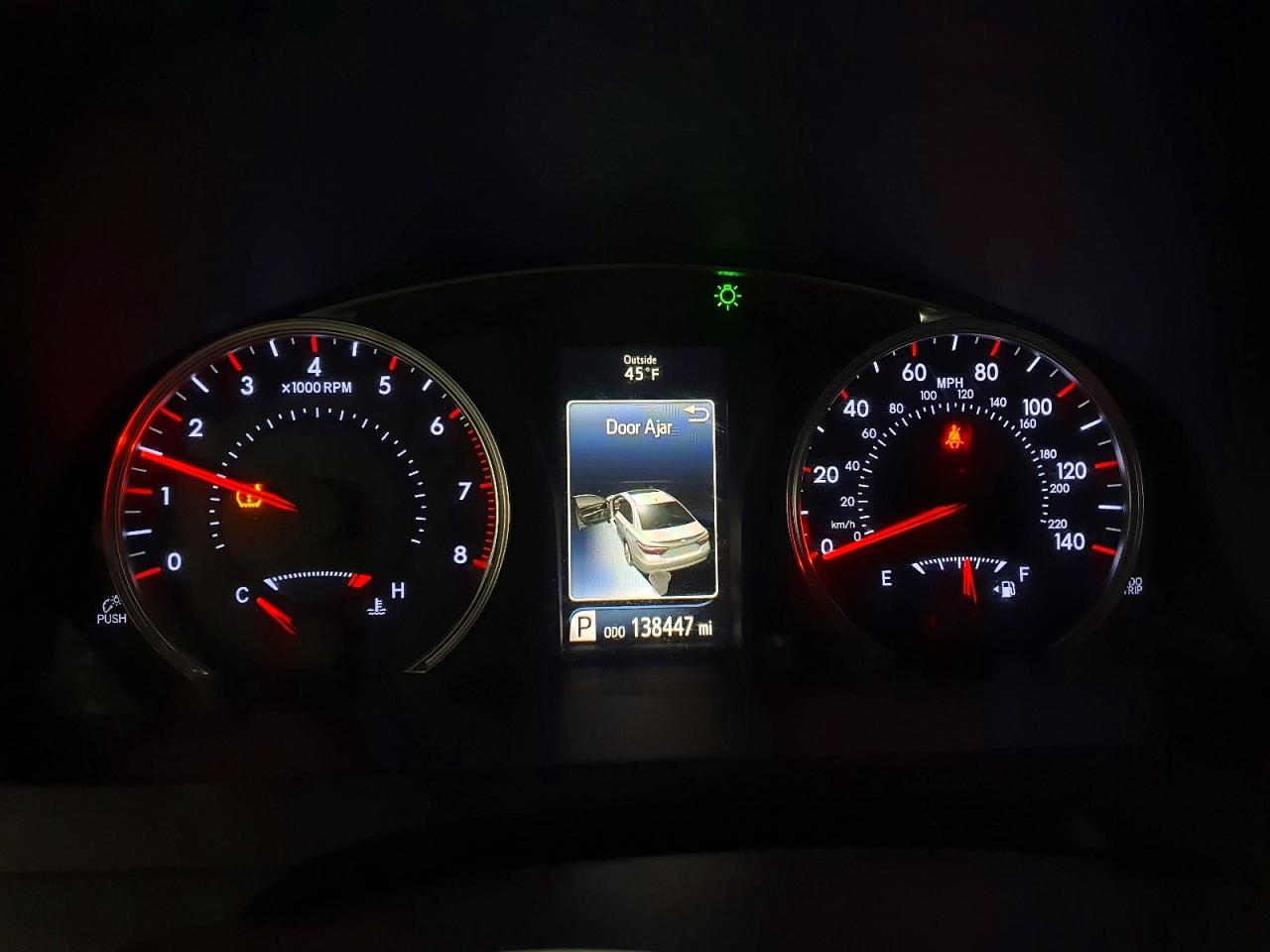 2016 TOYOTA CAMRY LE photo 9