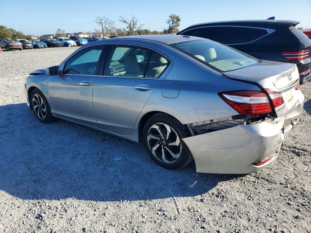2017 HONDA ACCORD EX photo 3