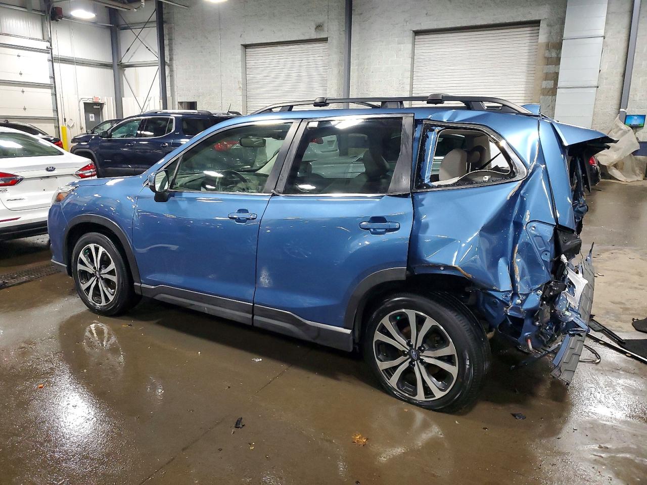2022 SUBARU FORESTER LIMITED photo 2