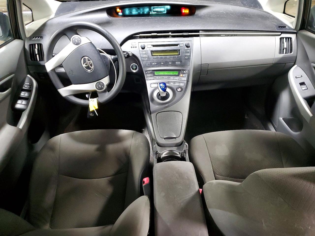 2011 TOYOTA PRIUS photo 8