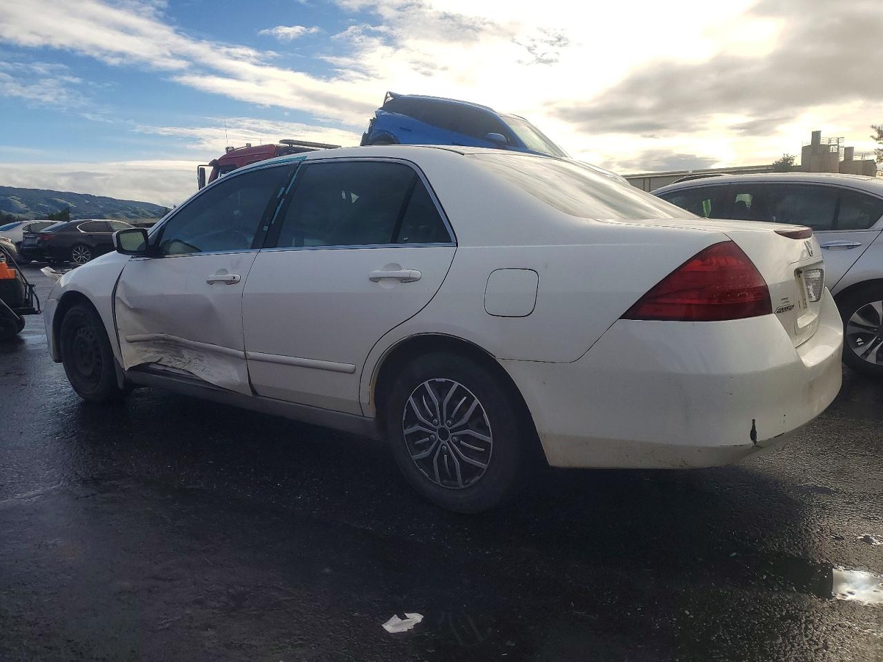 2006 HONDA ACCORD LX photo 2