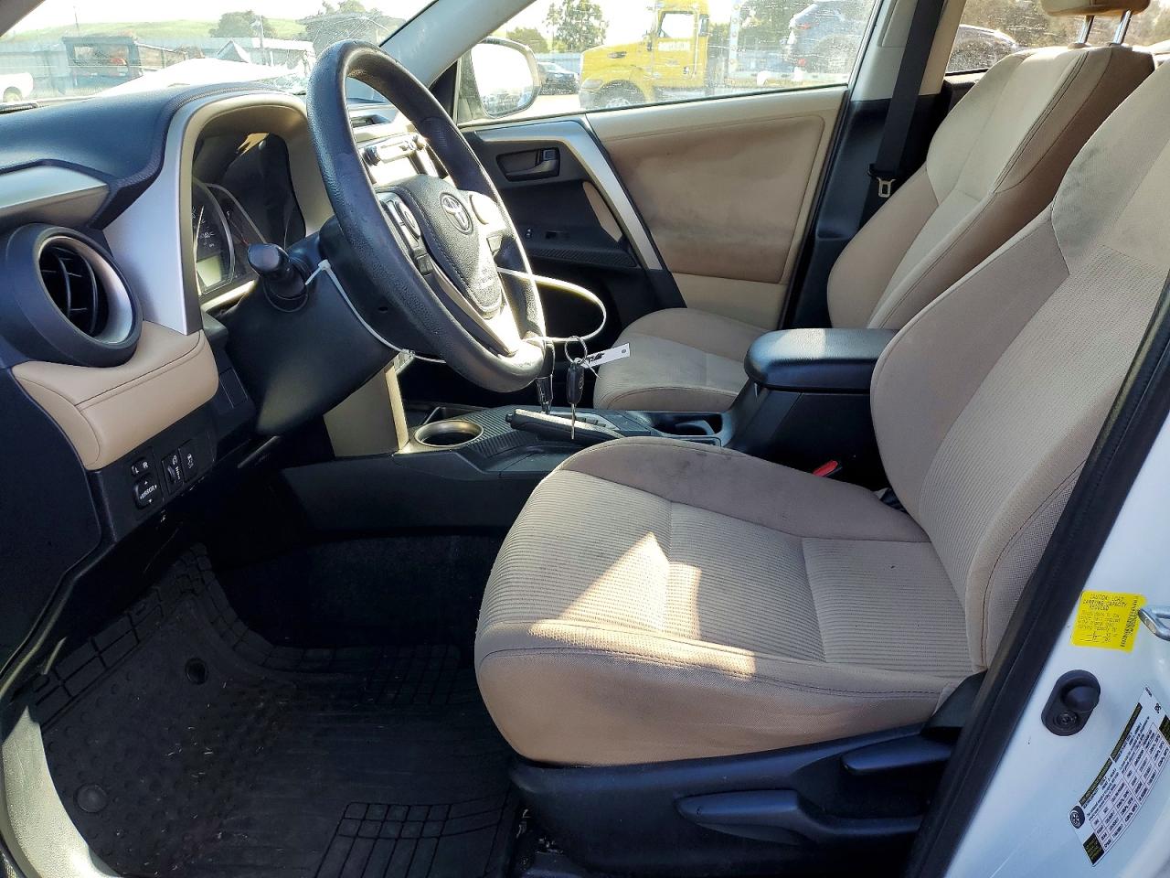 2013 TOYOTA RAV4 XLE photo 7