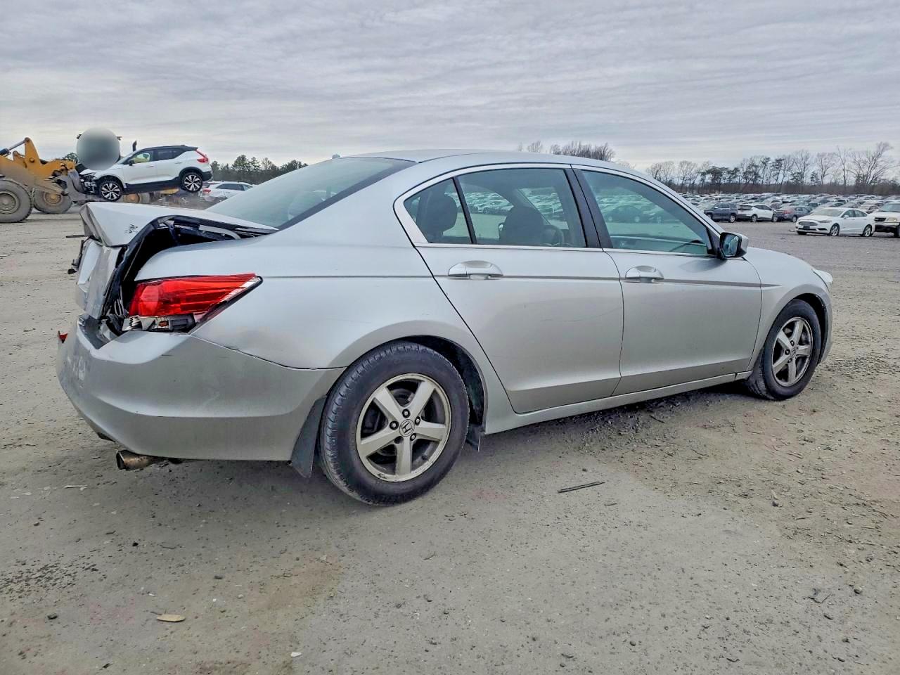 2010 HONDA ACCORD LX photo 3