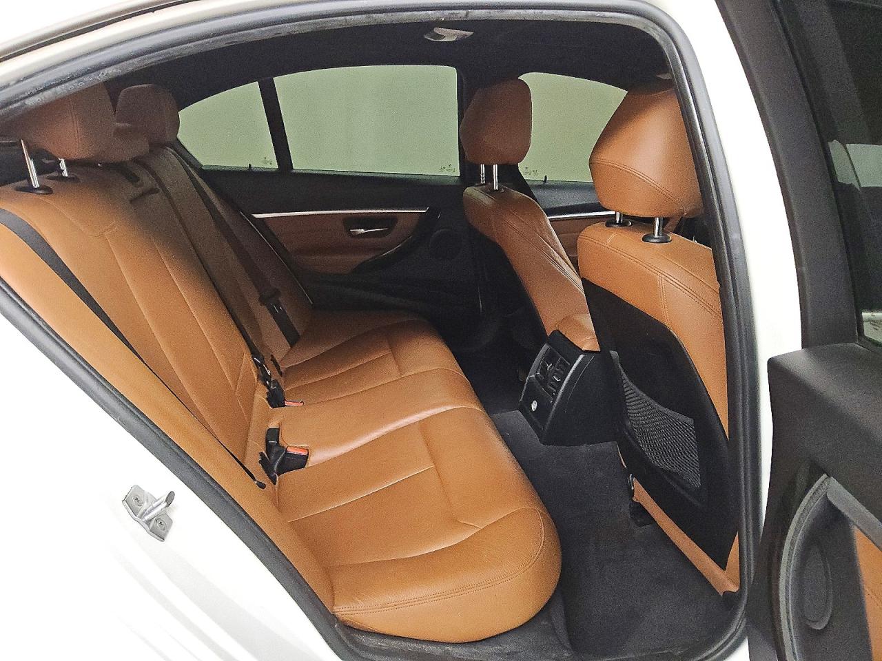 2017 BMW 330 I photo 10