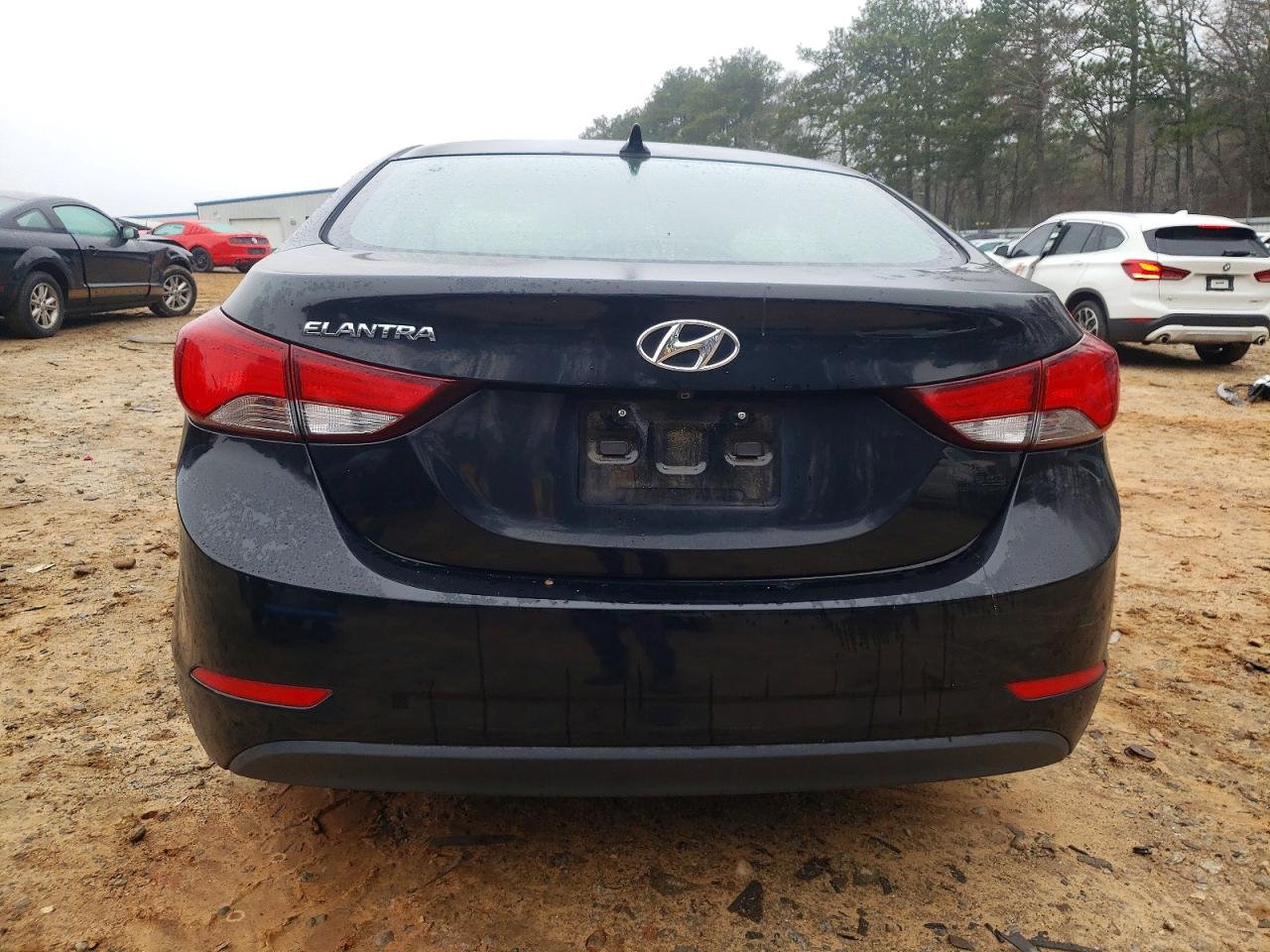 2015 HYUNDAI ELANTRA SE photo 6