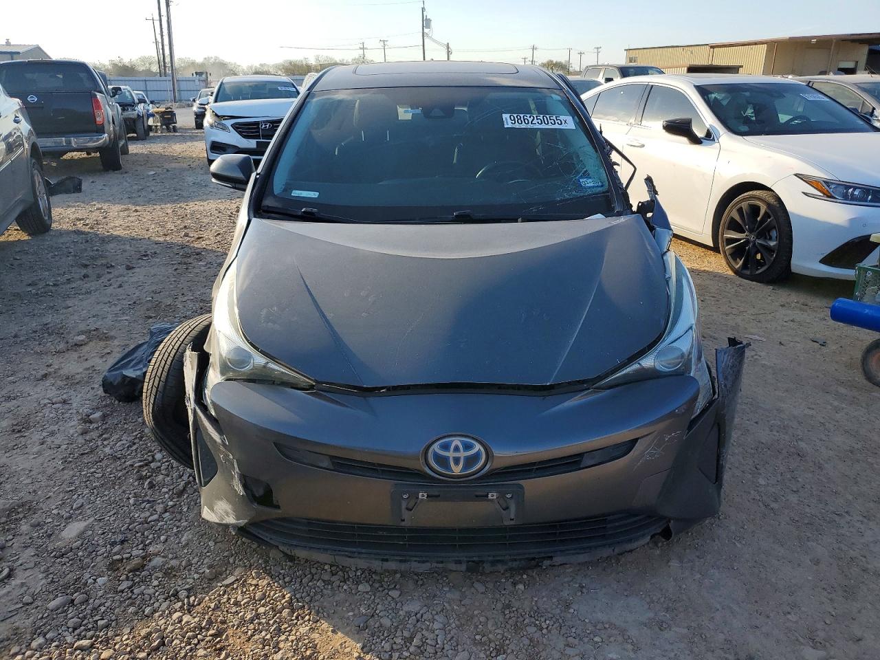 2018 TOYOTA PRIUS photo 5