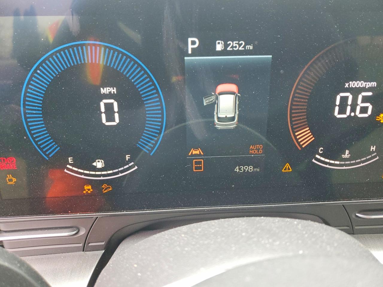2025 HYUNDAI KONA SEL photo 9