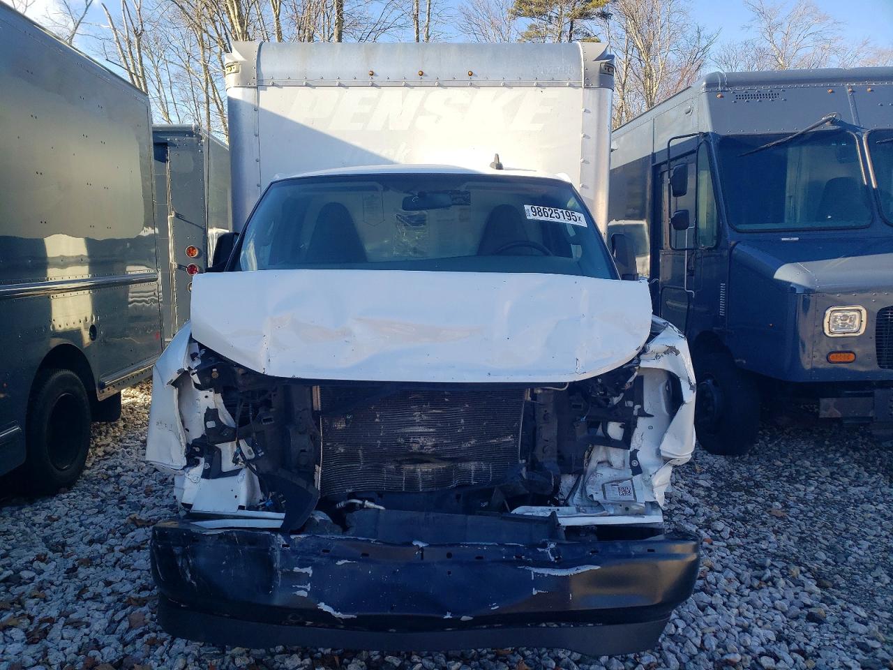 2023 GMC SAVANA CUT - BOX TRUCK photo 5