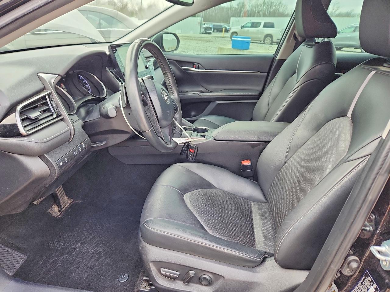 2022 TOYOTA CAMRY XSE photo 13