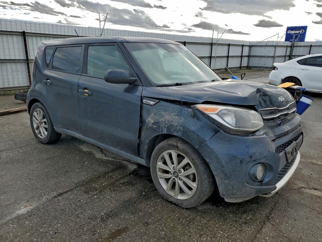 2017 KIA SOUL + photo 4