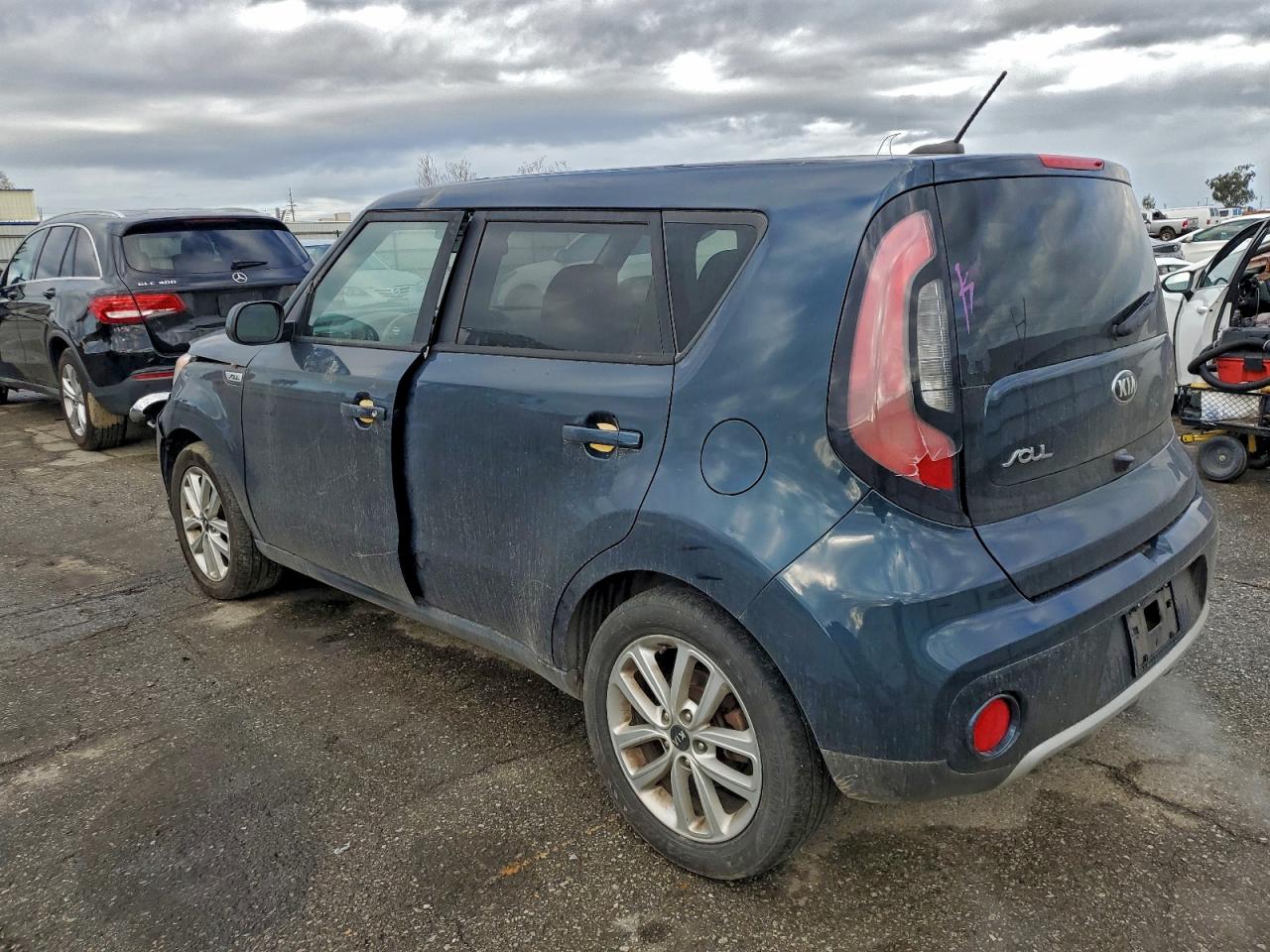 2017 KIA SOUL + photo 2