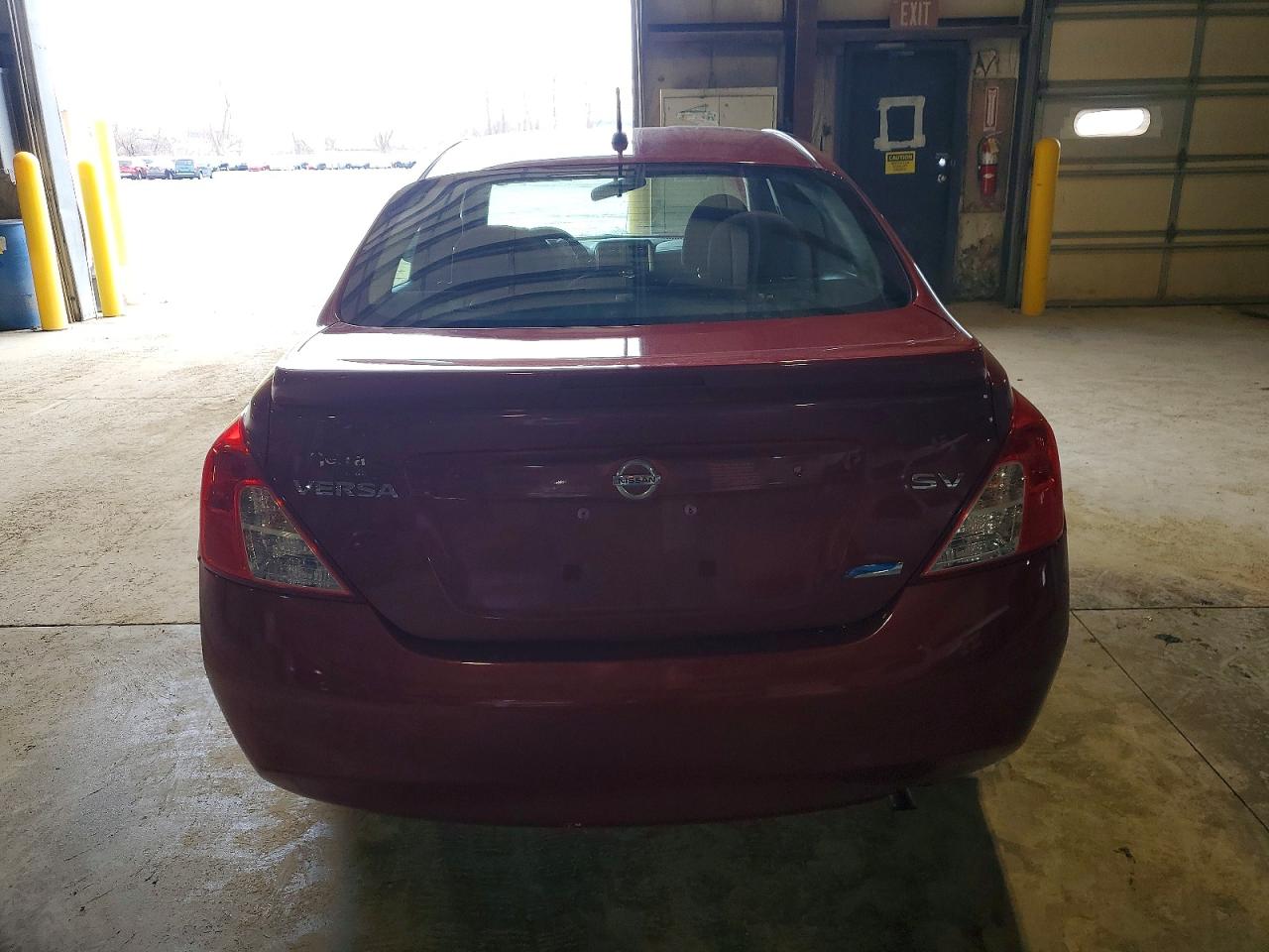2014 NISSAN VERSA S photo 6