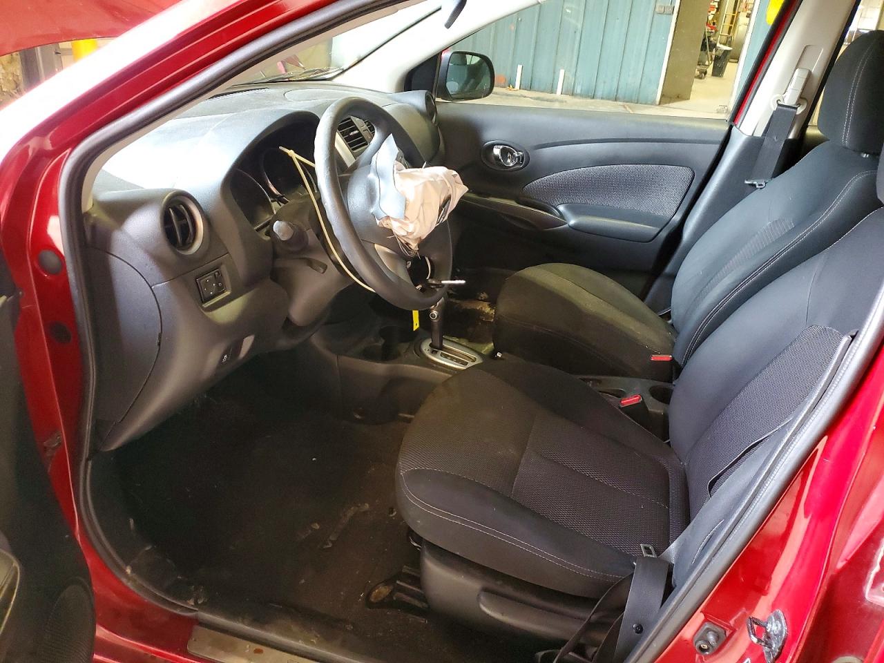 2014 NISSAN VERSA S photo 7